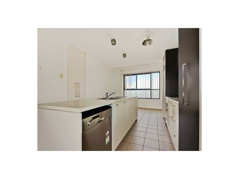 303/25 Dix Street, Redcliffe QLD 4020