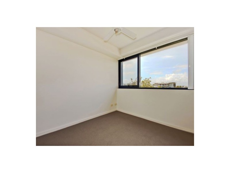 303/25 Dix Street, Redcliffe QLD 4020