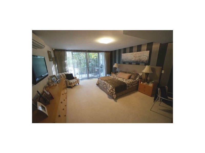 2 Activa Way, Hope Island QLD 4212