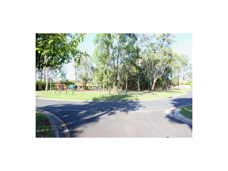 1 Kew Close, Forest Lake QLD 4078
