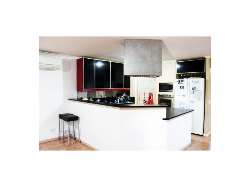 1 Kew Close, Forest Lake QLD 4078