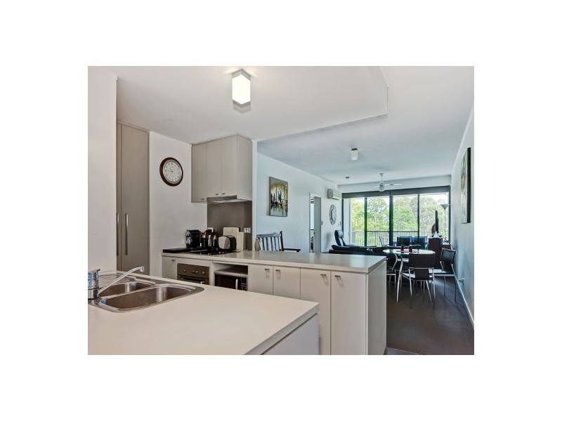 304/25 Dix street, Redcliffe QLD 4020