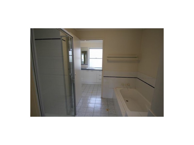 16 Arcadia Street, Eight Mile Plains QLD 4113