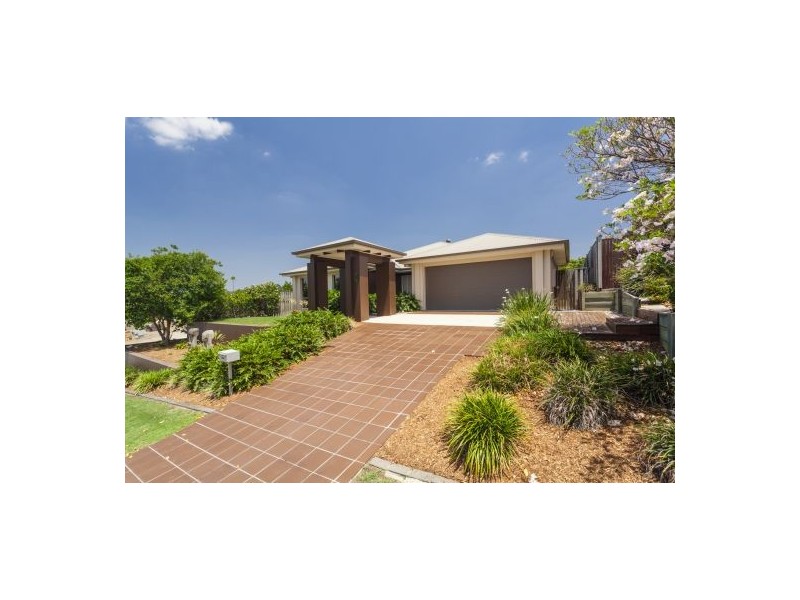 4 Rainlily Cres, Upper Coomera QLD 4209