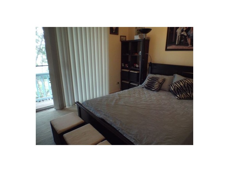 U32 / 1 Warbler parade, Varsity Lakes QLD 4227