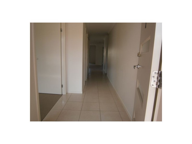 001/137 Duffield Rd, Kallangur QLD 4503