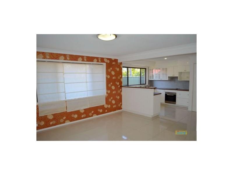 404 Warrigal Road, Eight Mile Plains QLD 4113