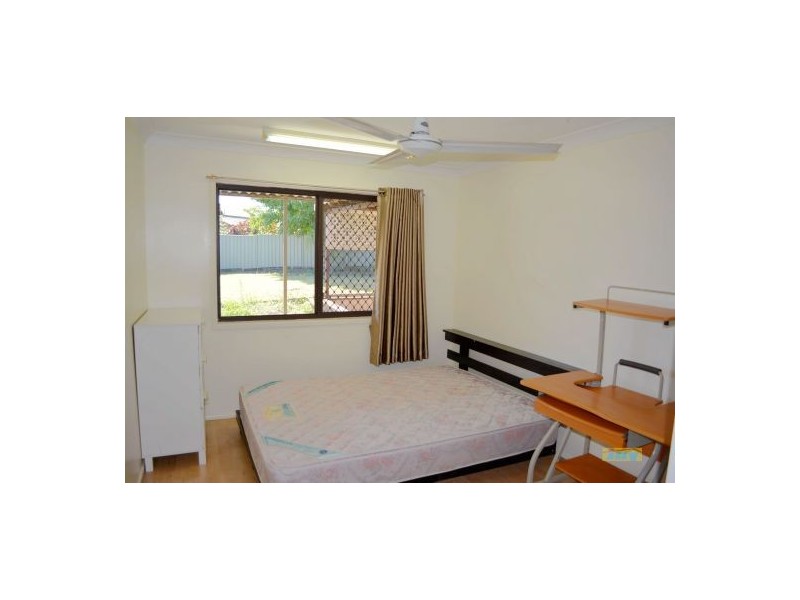 404 Warrigal Road, Eight Mile Plains QLD 4113