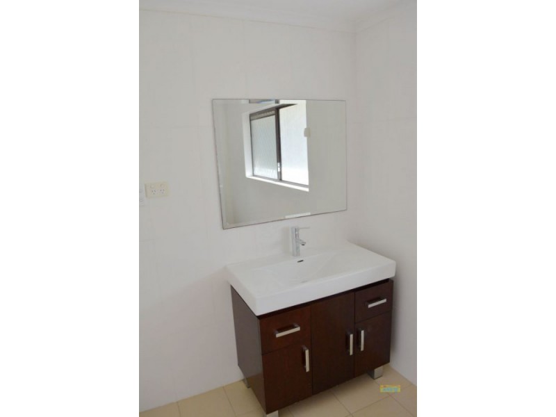 404 Warrigal Road, Eight Mile Plains QLD 4113