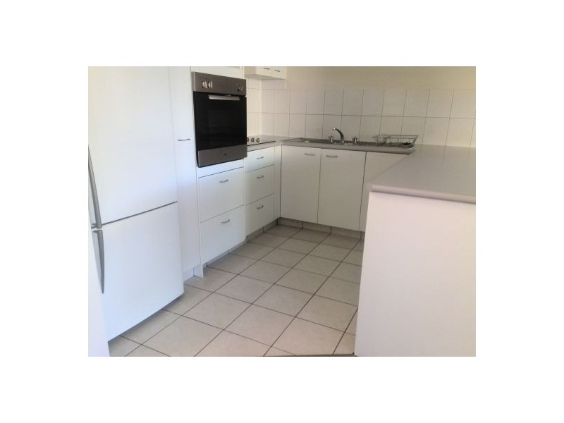 unit 27 /20 Huth Street, Labrador QLD 4215