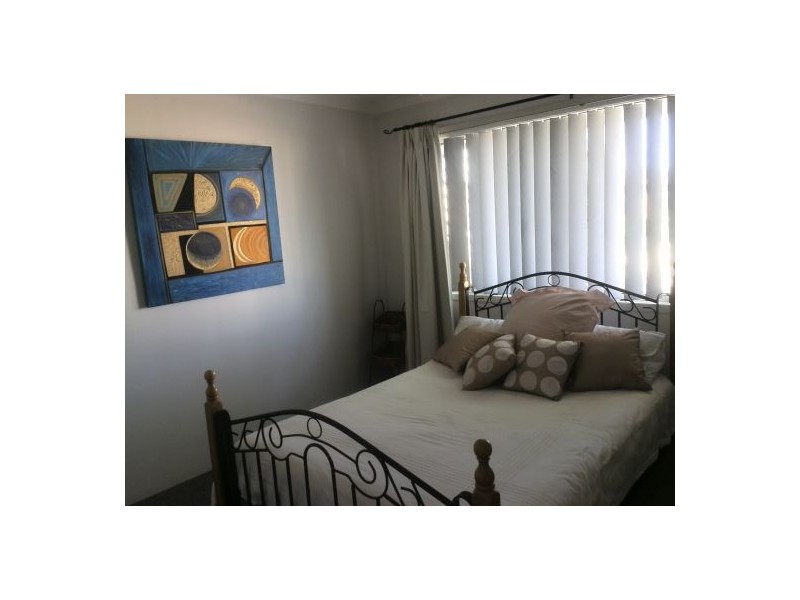 unit 27 /20 Huth Street, Labrador QLD 4215