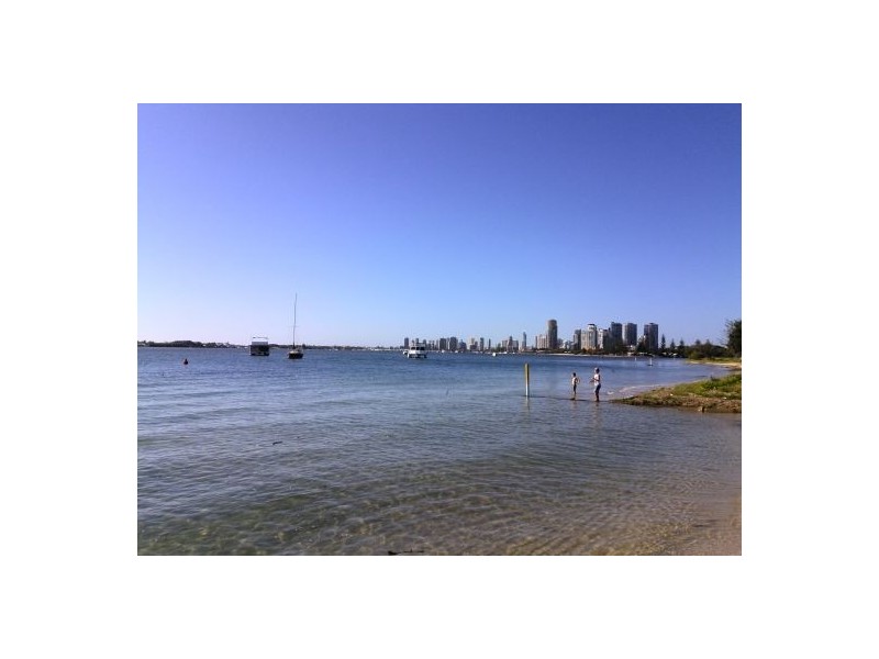 unit 27 /20 Huth Street, Labrador QLD 4215