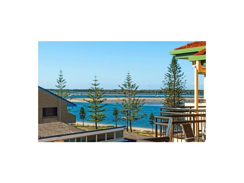 452 452 marine parade, Biggera Waters QLD 4216