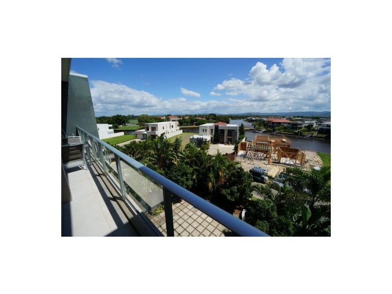 2 Activa Way, Hope Island QLD 4212