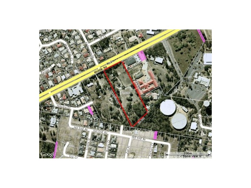 56 Middle Rd, Hillcrest QLD 4118