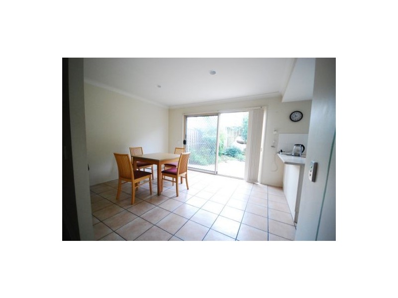 8 Manor Street, Eight Mile Plains QLD 4113