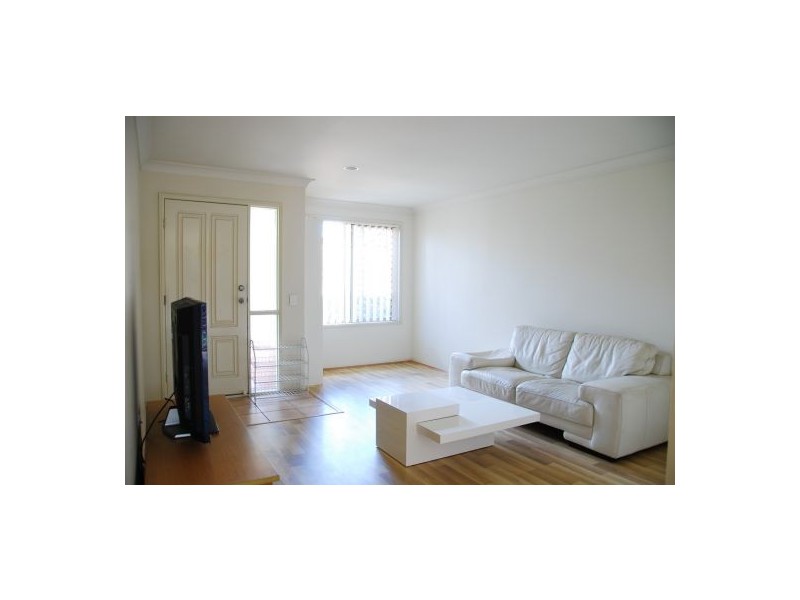 8 Manor Street, Eight Mile Plains QLD 4113