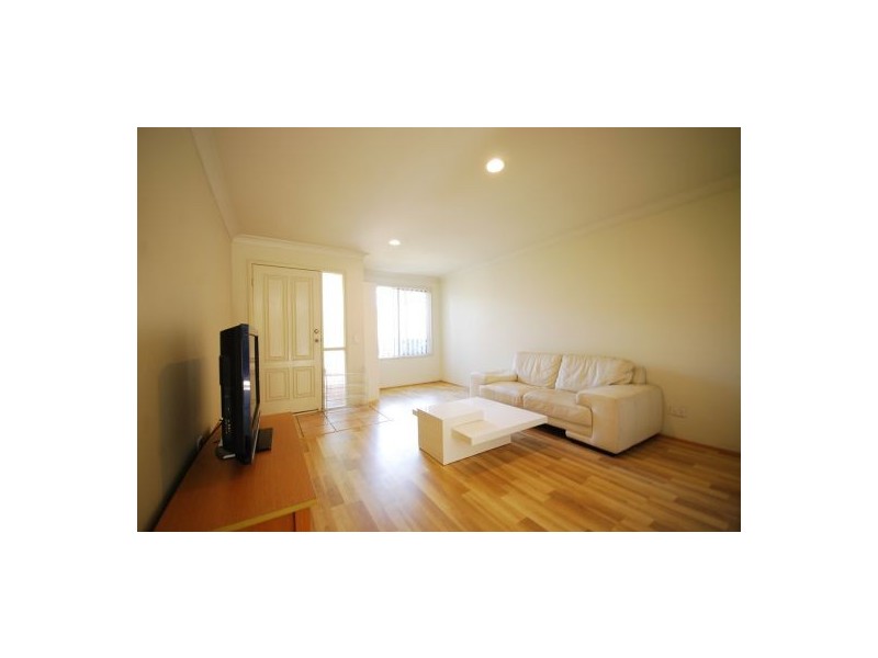 8 Manor Street, Eight Mile Plains QLD 4113