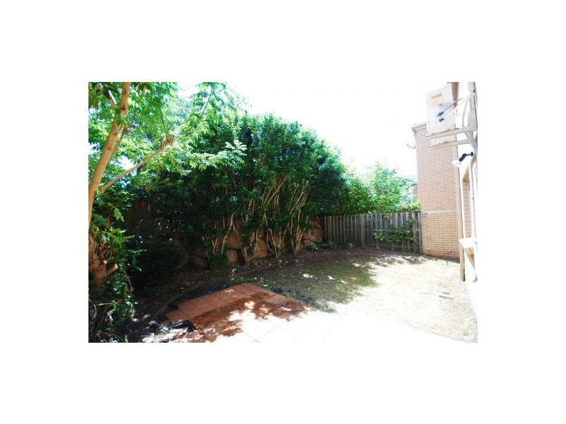 8 Manor Street, Eight Mile Plains QLD 4113