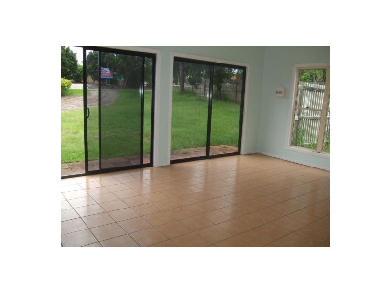 12 THIRD AVENUE, Marsden QLD 4132