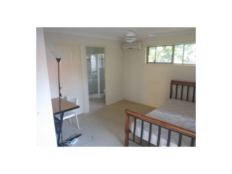 U53 /20 Young Place, Runcorn QLD 4113