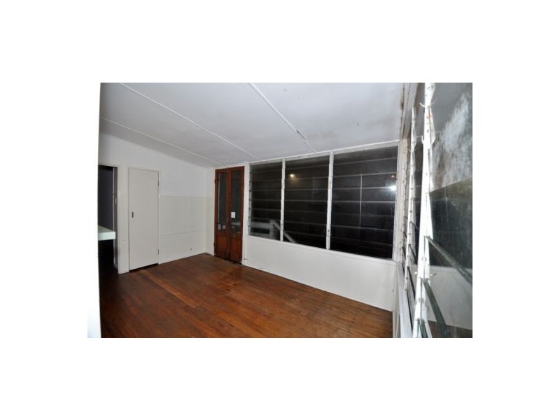 9 Ootana St, Chapel Hill QLD 4069