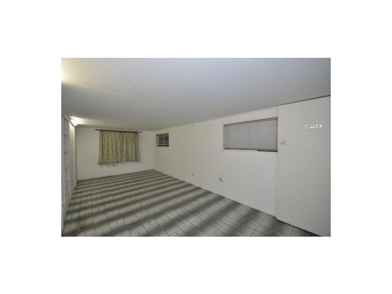 9 Ootana St, Chapel Hill QLD 4069