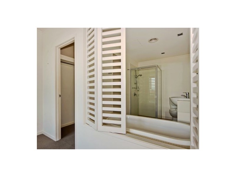 506/25 Dix Street, Redcliffe QLD 4020