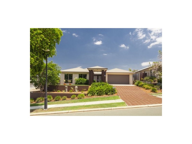 4 Rainlily Cres, Upper Coomera QLD 4209