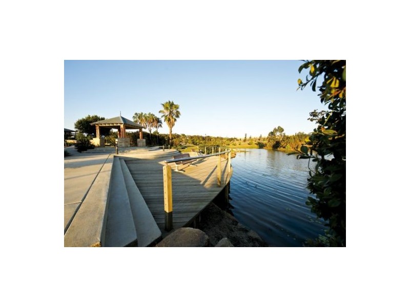 4 Rainlily Cres, Upper Coomera QLD 4209