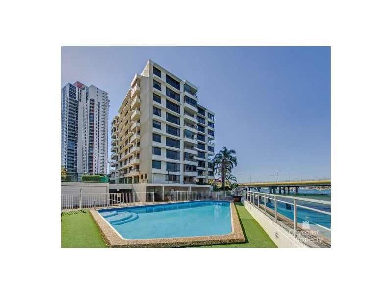 77 Brighton parade, Southport QLD 4215