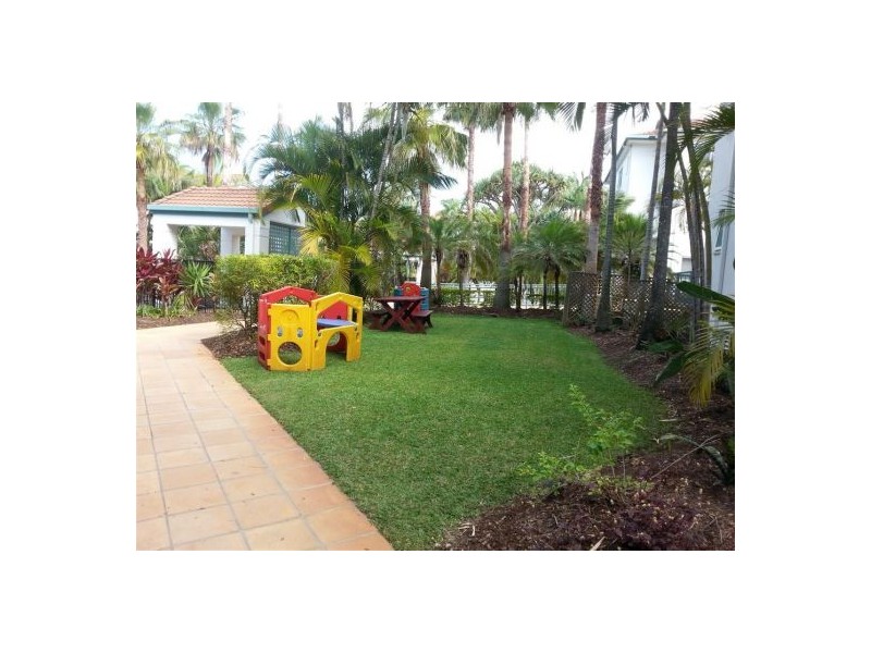 164 7 Redondo AV, Miami QLD 4220