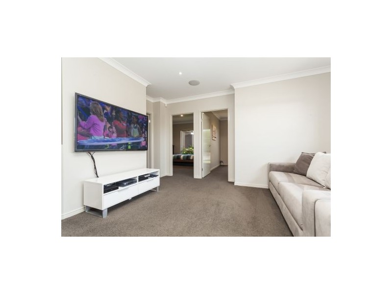 4 Rainlily Cres, Upper Coomera QLD 4209