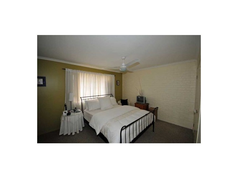 99 Barbarlla Drive, Springwood QLD 4127