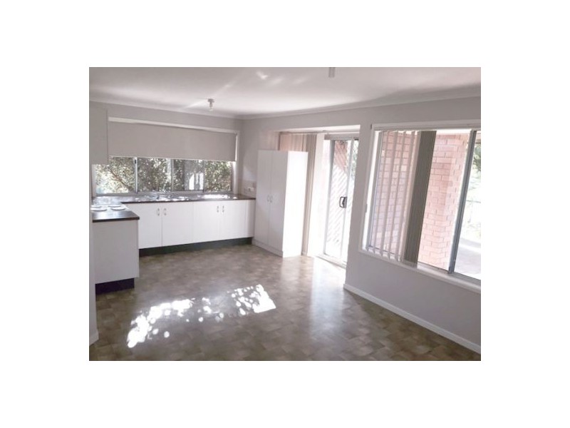 14 Vansittart Rd, Regents Park QLD 4118