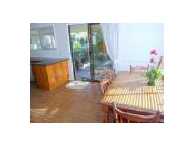 50 Woomera Crescent, Southport QLD 4215