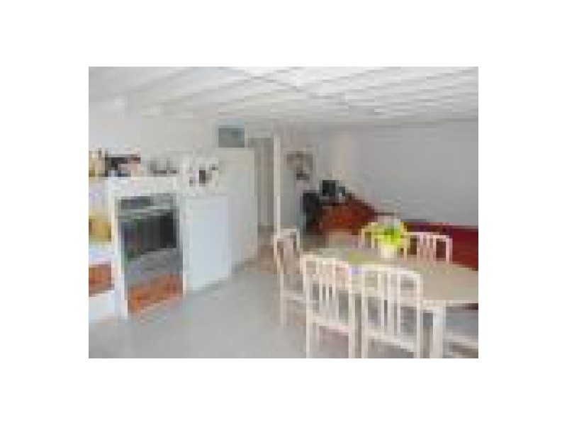 50 Woomera Crescent, Southport QLD 4215