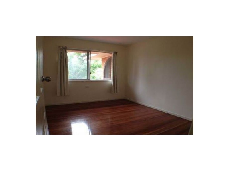 4. Elizabeth St, Toowong QLD 4066