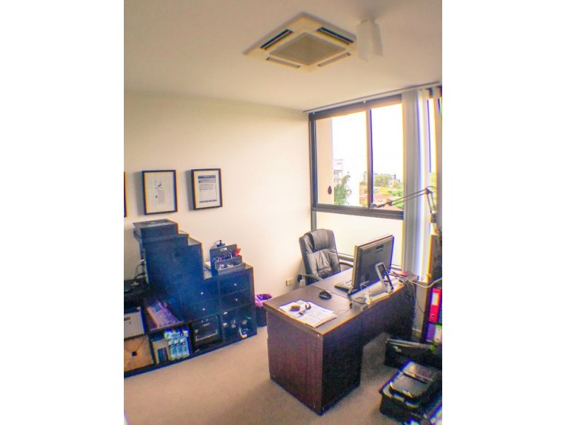 25 Dix Street, Redcliffe QLD 4020
