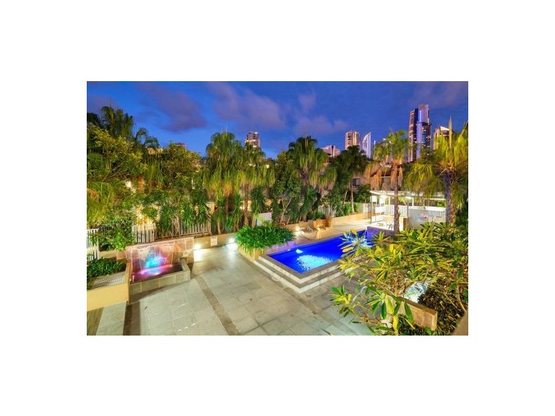 Chevron Island QLD 4217