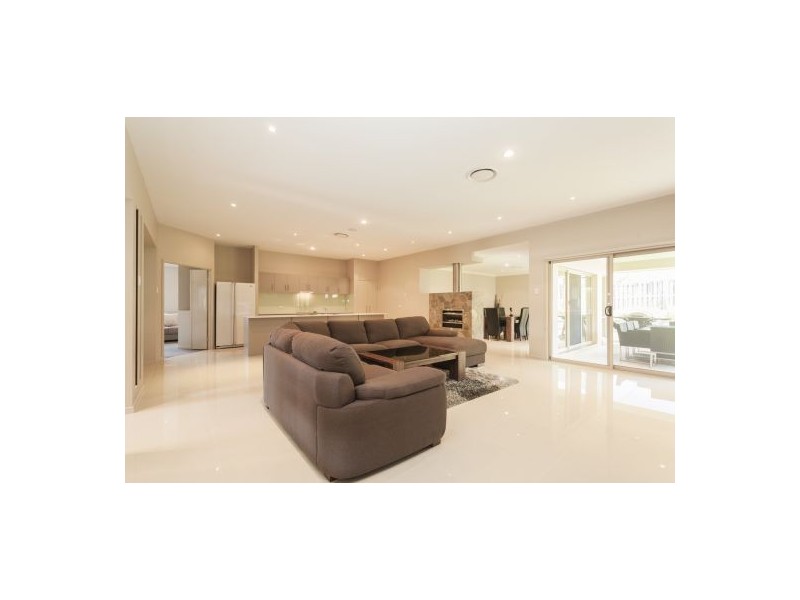 4 Rainlily Crescent, Upper Coomera QLD 4209