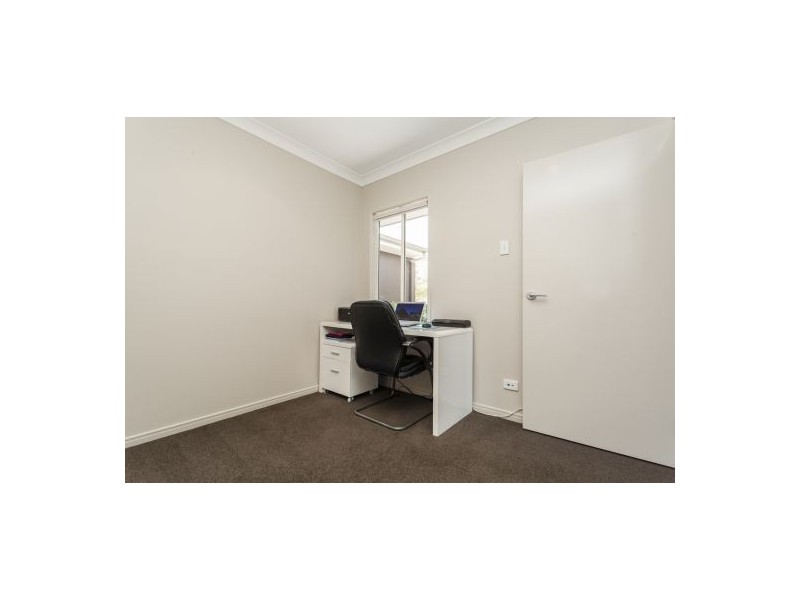 4 Rainlily Crescent, Upper Coomera QLD 4209