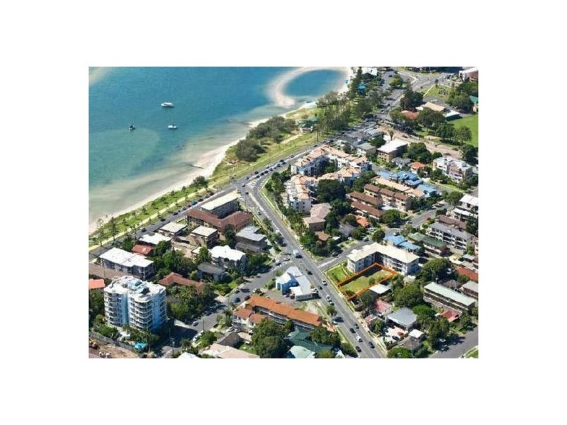 Labrador QLD 4215