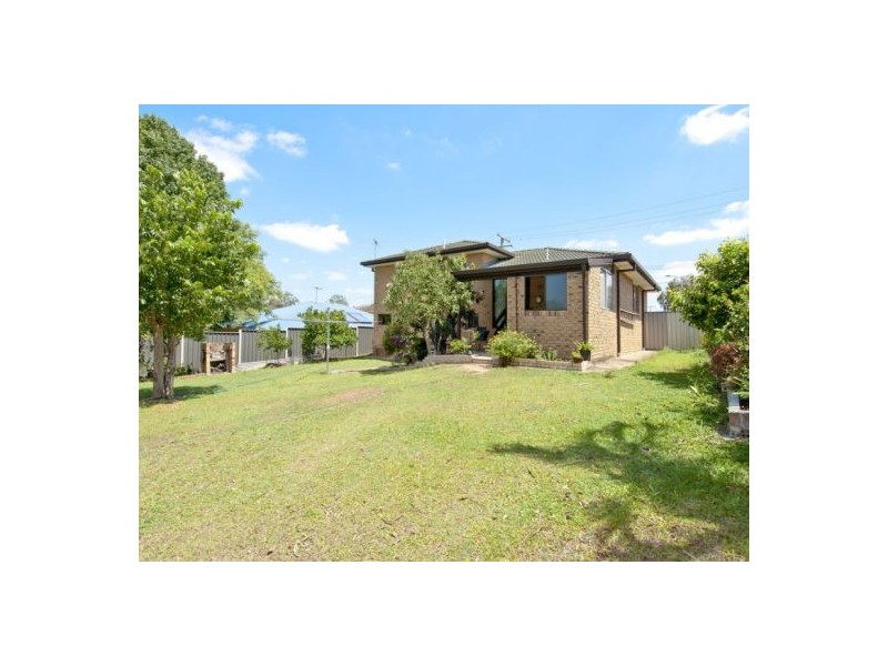 7 Kraatz Av, Loganlea QLD 4131