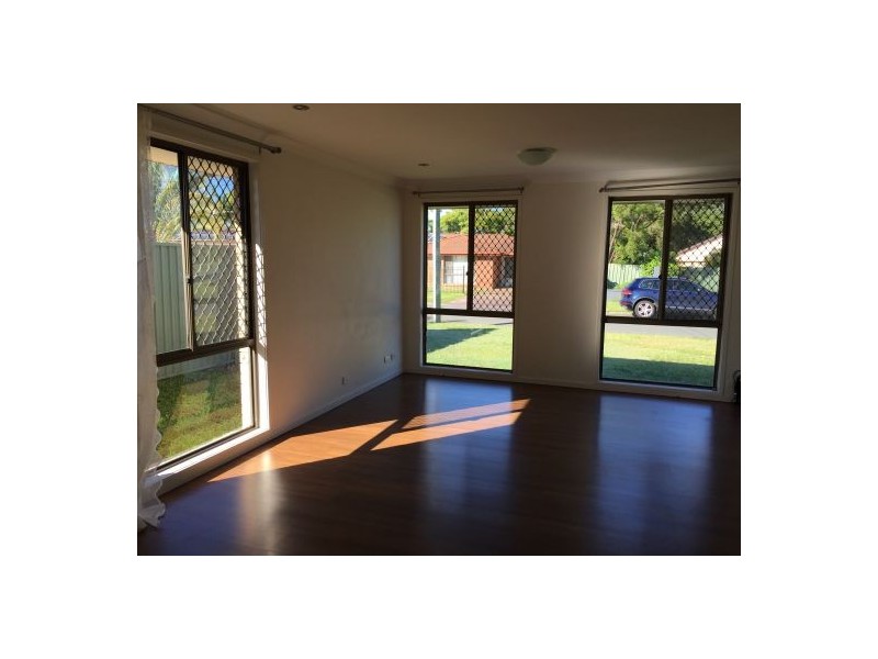 76 Springfield Crescent, Daisy Hill QLD 4127