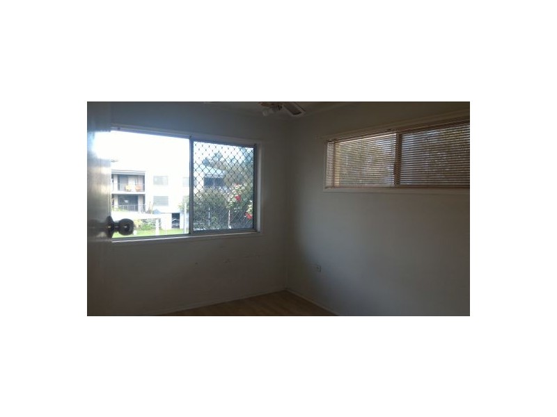 12 Le Grand St, Macgregor QLD 4109