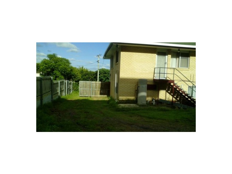 12 Le Grand St, Macgregor QLD 4109