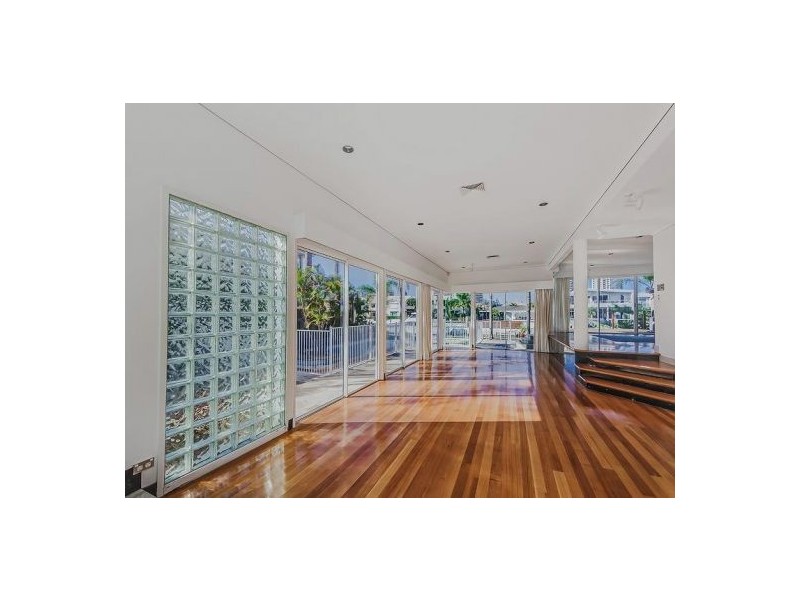9 Midshipman Court, Surfers Paradise QLD 4217