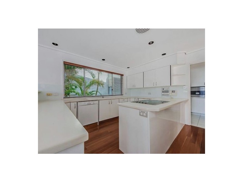 9 Midshipman Court, Surfers Paradise QLD 4217
