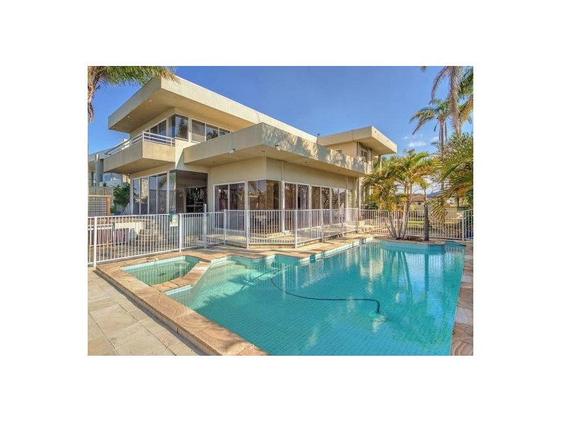 9 Midshipman Court, Surfers Paradise QLD 4217